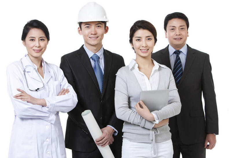 东方人,成年人,中年人,老年人,四个人,商务人士,医生,建筑师,商务男性,站,笑,双手交叉,微笑,露齿笑,横图,留白,白色背景,正面,工作服,衬衫,制服,快乐,幸福,信心,北京,中国,亚洲,一排,套装,正装,整齐,并排,领带,排列,安全帽,听诊器,医护人员,医疗人员,职业,服务,摄影,影棚,双手抱胸,队列,摄影棚,商务装,蓝图,工薪阶层,平板电脑,东亚,实验服,工作制服,技能,老年男性,老年女性,男人,男性,年轻男性,年轻女性,女人,女性,亚洲人,中国人,年轻人,白领,大夫,上班族,彩图,影棚拍摄,衬衣,工作套服,拍摄