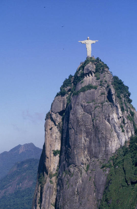 西方人,无人,竖图,俯视,航拍,室外,度假,海洋,美景,山,水,城市风光,城市,雕塑,巴西,欧洲,欧洲人,节日,雕像,液体,景观,城镇,调料,盐,调味品,南,图像,调味料,文化,娱乐,食盐,蓝色,风景,天空,自然,地标建筑,祈祷,享受,休闲,健康,景色,放松,许愿,摄影,宗教,信仰,纪念,祈求,基督,基督教,鸟瞰,天主教,耶稣,盐水,万里无云,救世主,基利斯督,弥赛亚,默西亚,甜面包山,平安,白种人,彩图,高角度拍摄,旅行,哥卡华都山,白色人种,高加索人种,欧罗巴人种
