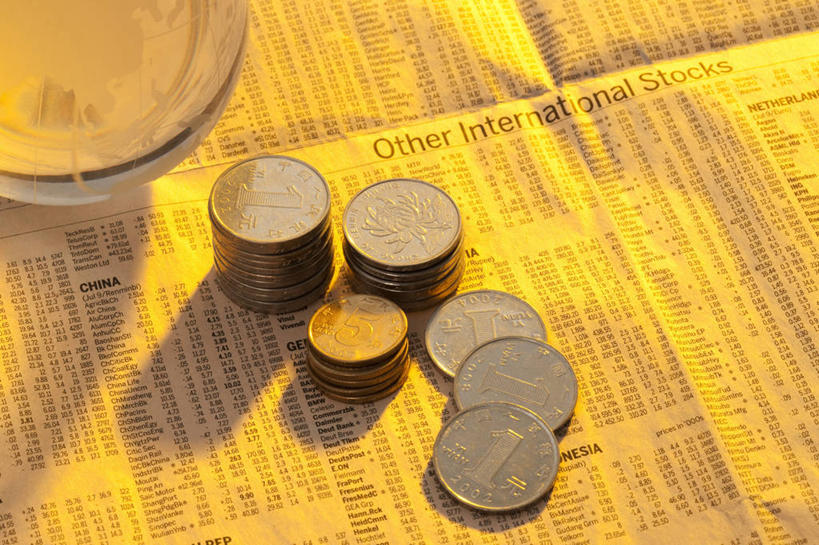 无人,横图,特写,商务,阅读,智慧,赚钱,风险,竞争,股票,钱,人民币,数据,静物,报纸,北京,日光,中国,亚洲,学习,丰富,分析,信息,地球仪,钱币,文字,概念,储蓄,浏览,财富,金融,投资,摄影,经济,新闻,部分,利润,流通,挑战,贸易,东亚,发展,策略,技能,想法,机会,判断,货币,现金,硬币,彩图,机遇,报刊,财会,股票行情