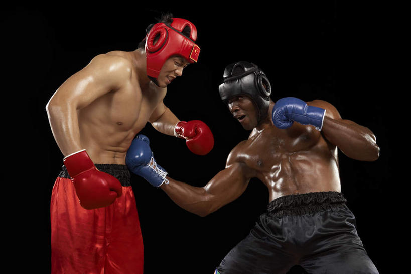 手,健壮,两个人,站,横图,室内,正面,侧面,仰视,运动服,锻炼,快乐,比赛,运动,信心,竞争,拳击,北京,中国,亚洲,对抗,黑色背景,冲突,拳击手套,训练,娱乐,休闲,奥运,力量,摄影,保护,专心,准确,暴力,体育运动,打斗,受伤,进攻,荣誉,挑战,队服,敌对,损伤,能力,体育,男人,年轻男性,年轻人,休闲活动,彩图,低角度拍摄,影棚拍摄,健身,挫伤,韧性