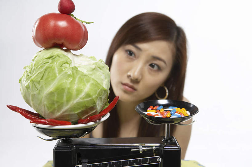 东方人,成年人,脸,头,脸颊,一个人,横图,竖图,白色背景,正面,化妆,美容,萝卜,辣椒,蔬菜,西红柿,水果,亚洲,仅一个年轻女性,仅一个女性,仅一个人,护肤,冲突,瓷器,干净,饮食,肩膀,白色,保养,享受,休闲,思考,素食,甘蓝,重量,放松,决定,平衡,想,沉思,保健,有机食品,生活方式,灵感,维生素,关爱,清新,瘦身,选择,问题,反差,比例,想象,营养品,东亚,健康食物,养颜,北京市,悲哀,猜疑,太空舱,担心,年轻女性,女人,女性,亚洲人,中国人,年轻人,头部,脸部,脸蛋,面部,秤,红辣椒,彩图,影棚拍摄,SPA美容