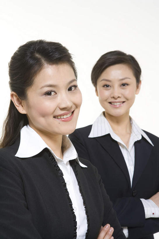 东方人,成年人,脸,头,脸颊,一个人,两个人,同事,商务人士,商务女性,站,双手交叉,微笑,竖图,白色背景,正面,商务,满意,通讯,成功,合作,团队,集体,信心,中国,亚洲,仅一个年轻女性,仅一个女性,仅一个人,套装,联系,队伍,肩膀,职业,服务,摄影,领导,双手抱胸,成就,商务装,合伙,领袖,工薪阶层,东亚,可靠,信任,年轻女性,女人,女性,亚洲人,中国人,年轻人,头部,脸部,脸蛋,面部,白领,上班族,彩图,影棚拍摄