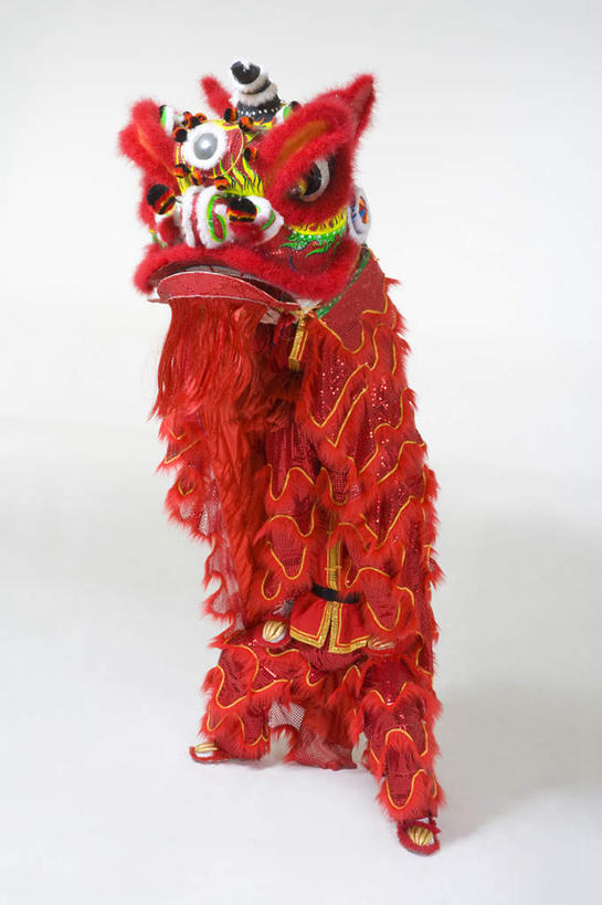 东方人,两个人,站,白色背景,正面,侧面,民族服装,快乐,运气,骄傲,团队,狮子,北京,中国,春节,亚洲,舞狮,表演,服装,朦胧,模糊,艺术,古典,文化,娱乐,表演者,传统,扮演,衣服,红色,扛,活力,服饰,古装,演出,运送,中国文化,亚洲狮,典礼,演出服,东亚,东亚文化,勇气,韵味,元旦,技能,亚洲人,中国人,彩图,影棚拍摄,传统服装,民俗服,舞蹈,传统文化,传统节日