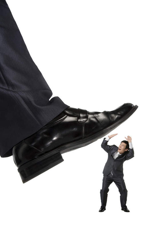 东方人,成年人,两个人,同事,商务人士,商务男性,站,举,特写,留白,白色背景,衬衫,商务,成功,残酷,合作,团队,集体,信心,鞋子,中国,套装,冲突,队伍,托,职业,压力,摄影,影棚,踏步,惊奇,动作,领导,恐怖,忧虑,成就,摄影棚,商务装,问题,合伙,领袖,工薪阶层,东亚,恐惧,暴虐,残暴,惨酷,危险,严酷,男人,男性,年轻男性,亚洲人,中国人,年轻人,白领,上班族,举起,举手,举着,向上举,向上伸,向上托,彩图,影棚拍摄,衬衣,拍摄,办公室职员