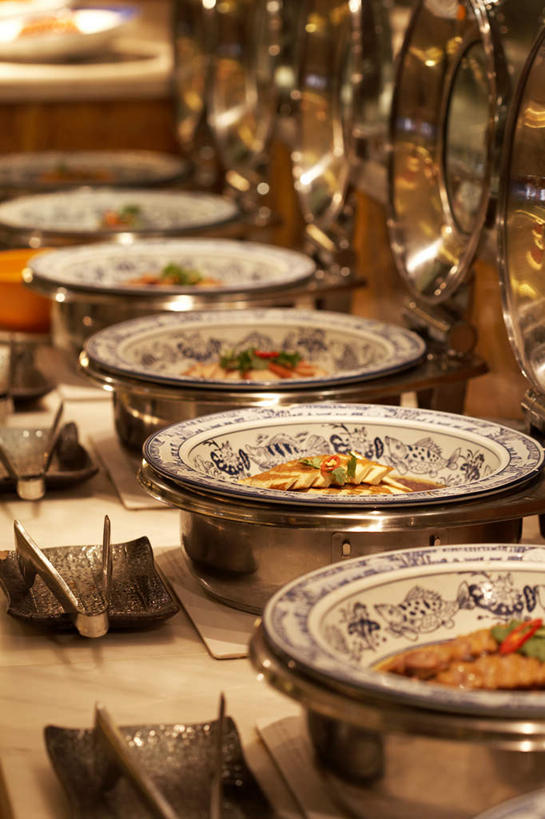 无人,捏,竖图,室内,特写,餐具,北京,中国,亚洲,一排,覆盖,花纹,丰富,整齐,反射,食品,饮食,排列,盘子,容器,摄影,队列,选择,东亚,构图,式样,彩图