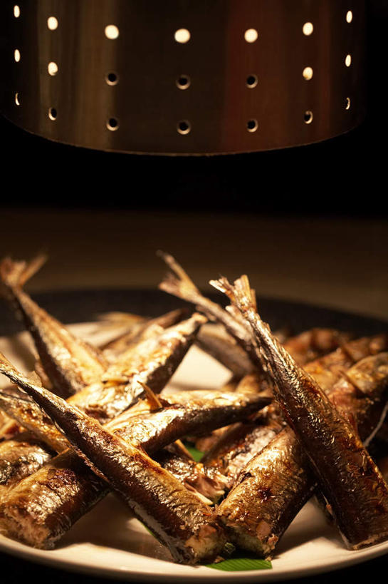 无人,竖图,室内,特写,餐具,北京,中国,亚洲,尾巴,光,食品,图像,鱼类,饮食,灯,盘子,打开,概念,半满,摄影,电灯,简单,开启,清新,东亚,健康食物,海产,彩图