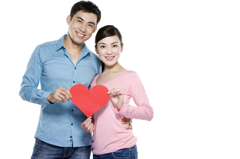 东方人,成年人,两个人,站,笑,微笑,露齿笑,横图,留白,白色背景,正面,衬衫,快乐,满意,纯洁,亚洲,并排,瓷器,浪漫,拿着,休闲装,刺激,社区,可爱,童年,童趣,搭,享乐,搭着,出示,童真,东亚,烂漫,无邪,北京市,真爱,异性恋,无忧无虑,天真,团结,男人,男性,年轻男性,年轻女性,女人,女性,亚洲人,中国人,年轻人,心型,半身,彩图,影棚拍摄,爱