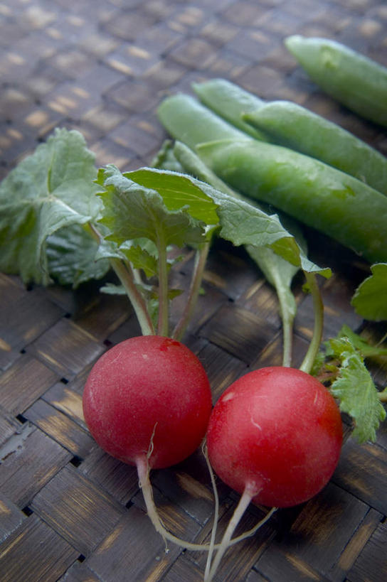 无人,竖图,俯视,室内,竹子,蔬菜,静物,叶子,材料,席子,豌豆,生食,食品,茎,甜菜,饮食,摄影,简单,清新,豌豆系,健康食物,纯净,彩图,高角度拍摄