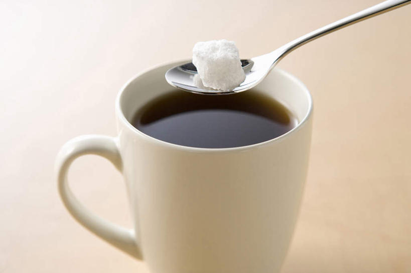 无人,横图,俯视,室内,静物,糖,咖啡杯,方糖,饮食,饮料,三个,汤匙,摄影,影棚,简单,清新,摄影棚,彩图,高角度拍摄,影棚拍摄,拍摄