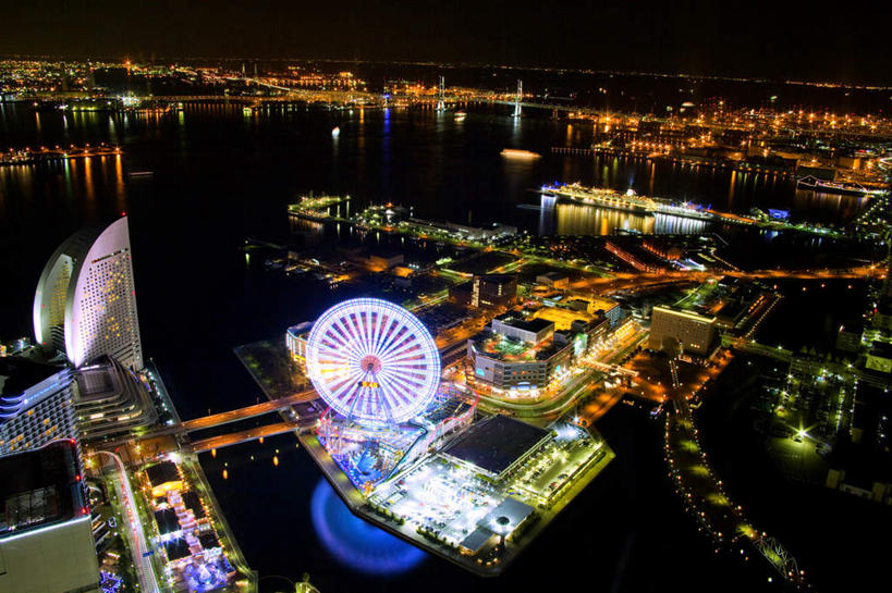 无人,游乐园,横图,室外,留白,度假,游戏,海洋,水,天际线,路灯,摩天大楼,霓虹灯,汽车,反射,光线,海岸线,光芒,玩,娱乐,现代,过山车,天空,休闲,乐趣,摄影,游乐设施,活动,照亮,享乐,都市风光,发泄,消遣,智力,大转轮,宣泄,游艺设施,玩耍,嬉戏,彩图