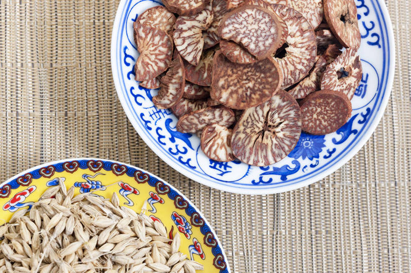 无人,横图,俯视,植物,静物,水果,北京,中国,亚洲,药,食品,草药,饮食,中药,饮料,碗,干花,摄影,有机食品,影棚,多样,中国文化,摄影棚,药材,中草药,营养品,中医,东亚,健康食物,槟榔,中药材,本草,槟榔子,大腹子,宾门,橄榄子,青仔,彩图,高角度拍摄,影棚拍摄,拍摄,传统文化