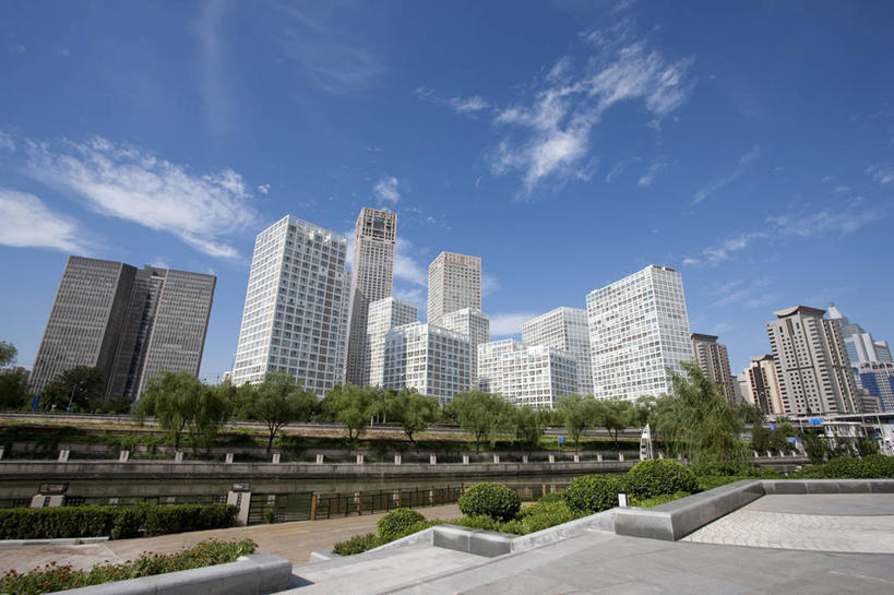 无人,横图,室外,白天,正面,天际线,城市,建筑,街道,路,摩天大楼,北京,中国,亚洲,云,首都,现代,树,蓝色,天空,摄影,市区,东亚,彩图,北京CBD