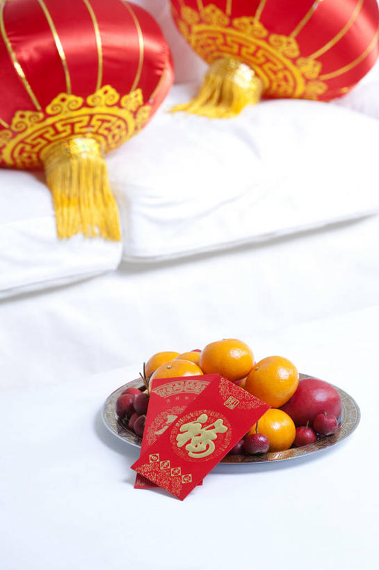 无人,竖图,室内,正面,沙发,静物,照明,中国,春节,亚洲,庆祝,灯笼,纸灯笼,食品,休闲装,饮食,红色,灯具,橙色,摄影,红包,照亮,起居室,照明设备,中国文化,肖像,东亚,元旦,彩图,传统文化