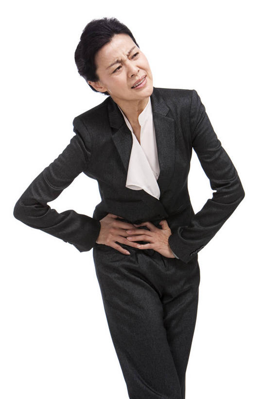 东方人,中年人,老年人,一个人,商务人士,商务女性,站,竖图,留白,白色背景,正面,商务,中国,亚洲,仅一个女性,弯腰,套装,职业,疲倦,生病,摄影,主席,影棚,疲劳,领导,疲惫,经理,摄影棚,痛苦,肖像,商务装,困乏,工薪阶层,东亚,疲乏,委顿,疲困,疲顿,疲钝,倦怠,怠倦,把握,老年女性,女人,亚洲人,中国人,白领,上班族,触摸,彩图,影棚拍摄,拍摄,胃疼,首席执行官,掌控