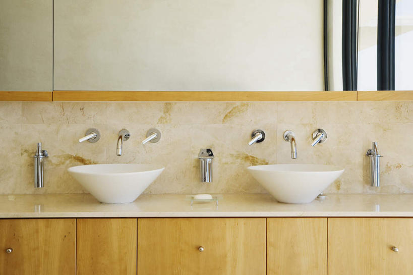 无人,家,横图,室内,白天,正面,别墅,柜子,家具,镜子,卫生间,洗手间,浴室,装修,桌面,桌子,建筑,欧式,装饰,水槽,水龙头,房屋,屋子,大理石,公寓,储物柜,豪华,建设,现代,水斗,装潢,洋房,楼房,开关,住宅,室内装潢,打开,样板房,明亮,阀门,镜像,舒适,家居装潢,开启,镜面,储存,房屋设计,地中海风格,古典风格,简约风格,室内设计,宽敞,样板房装潢,大理石制品,水咀,储备,蕴藏,贮备,设计,厕所,淋浴房,彩图,冲凉房,房子,沐浴间,沐浴室,贮存