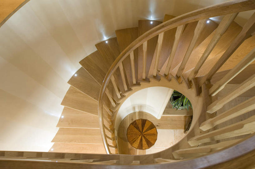 无人,家,栏杆,横图,俯视,室内,白天,植物,别墅,家具,楼梯,装修,建筑,叶子,欧式,阴影,装饰,反射,扶手,螺旋,盆栽,影子,房屋,阶梯,屋子,公寓,绿叶,盆景,豪华,建设,现代,装潢,洋房,护栏,楼房,台阶,住宅,绿色,自然,室内装潢,嫩叶,生长,成长,样板房,明亮,舒适,家居装潢,房屋设计,地中海风格,古典风格,简约风格,室内设计,宽敞,样板房装潢,设计,叶,叶片,彩图,高角度拍摄,房子