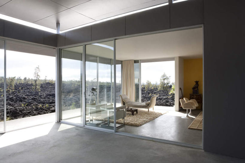 无人,家,客厅,横图,室内,白天,正面,植物,别墅,餐桌,窗户,地毯,家具,落地窗,装修,桌子,建筑,椅子,欧式,装饰,编织,手工艺品,房屋,木椅,屋子,公寓,织物,豪华,建设,现代,装潢,洋房,楼房,玻璃窗,住宅,树,树木,蓝色,绿色,蓝天,天空,自然,工艺品,室内装潢,天,生长,晴朗,成长,餐台,华丽,修饰,样板房,明亮,点缀,起居室,舒适,家居装潢,房屋设计,地中海风格,古典风格,简约风格,室内设计,宽敞,万里无云,样板房装潢,衬托,美观,雅致,雅观,客堂,设计,晴空,晴空万里,彩图,房子