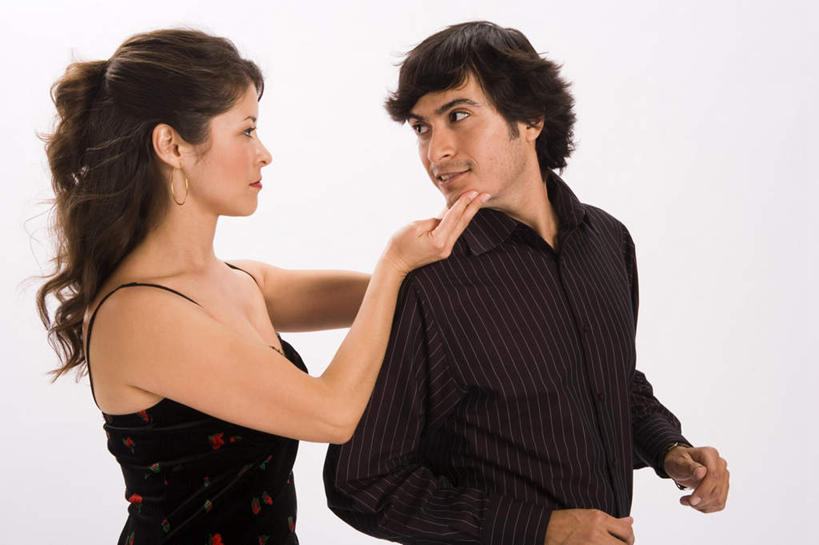 西方人,两个人,夫妻,跳舞者,站,笑,微笑,露齿笑,横图,室内,白天,白色背景,侧面,衬衫,裙子,爱情,跳舞,欧洲,欧洲人,连衣裙,时间,时钟,手表,浪漫,计时,黑色,耳环,钟表,站着,表,恩爱,恋人,摄影,影棚,吊带裙,腕表,舞姿,耳饰,男人,男性,年轻男性,年轻女性,女人,女性,白种人,夫妇,情侣,钟,舞蹈家,舞蹈演员,舞者,站立,半身,彩图,上半身,影棚拍摄,衬衣,拍摄,舞蹈,伴侣