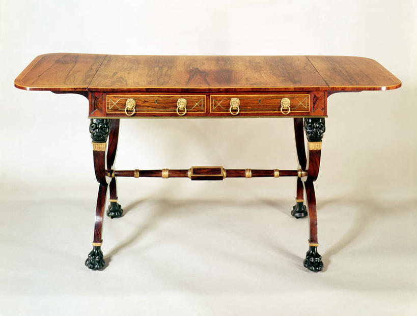 无人,横图,室内,特写,白天,正面,桌面,桌子,静物,抽屉,阴影,装饰,光线,木制,影子,古典,一个,木制品,典雅,摄影,影棚,单个,华丽,修饰,点缀,高雅,储存,衬托,美观,雅致,雅观,文雅,储备,蕴藏,贮备,彩图,影棚拍摄,拍摄,贮存