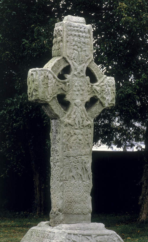 无人,竖图,室外,白天,正面,度假,草地,草坪,美景,植物,城市风光,城市,雕塑,爱尔兰,欧洲,阴影,节日,艺术,装饰,光线,雕刻,雕像,十字架,影子,景观,文化,娱乐,草,树,树木,绿色,阳光,自然,工艺品,祈祷,享受,休闲,健康,景色,放松,许愿,宗教,信仰,生长,成长,纪念,祈求,美术,西欧,主题,陈列,爱尔兰共和国,功能,美学,伦斯特省,米斯郡,平安,彩图