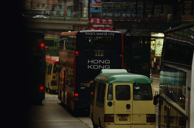 无人,横图,室外,白天,正面,度假,美景,城市风光,城市,道路,路,公路,公共汽车,香港,中国,亚洲,阴影,光线,影子,景观,巴士,公交车,交通,娱乐,车,阳光,交通工具,驾驶,行驶,享受,休闲,景色,放松,操纵,港,控制,载具,东亚,操控,香港特别行政区,港澳台,中华人民共和国,把持,马路,彩图