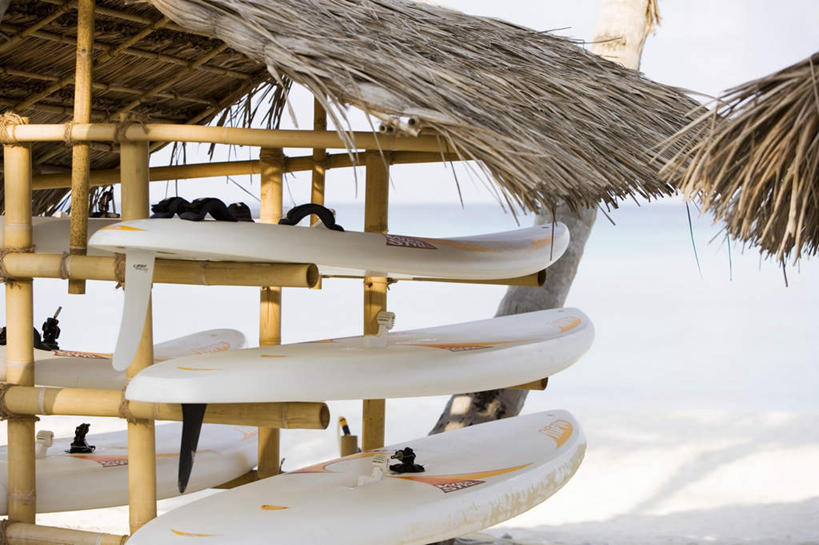 冲浪,无人,家,横图,室外,白天,正面,锻炼,旅游,度假,纯洁,运动,海浪,海洋,美景,沙滩,竹子,马尔代夫,亚洲,许多,连接,阴影,波纹,组合,光线,冲浪板,沙子,影子,支架,房屋,屋顶,屋子,草屋,海岸,景观,浪花,稻草,干草,涟漪,沙地,很多,顶棚,娱乐,住宅,蓝色,白色,倒影,蓝天,水纹,天空,阳光,自然,海水,茅草屋,波浪,天,享受,休闲,景色,放松,晴朗,链接,卫生,倒映,高雅,印度洋,紧固,拼接,自然风光,拼凑,南亚,水上运动,海景,纯真,万里无云,水晕,拼合,凑集,聚合,撮合,链结,牢固,奉献,质朴,马尔代夫共和国,正直,洁净,光明,恬静,中间色,朴素,清白,担当,反照,马累岛,体育,大海,风浪,海,海水的波动,海滩,近岸浪,涌浪,晴空,晴空万里,竹,彩图,健身,房子,茅舍,茅屋,小屋,奋进,操守,四君子,岁寒三友,性坚,虚怀,虚心,冲浪运动,善群,卓尔