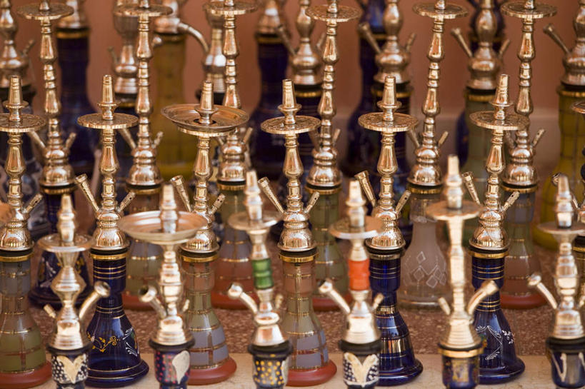 无人,横图,俯视,室内,特写,白天,度假,美景,桌子,城市风光,城市,非洲,埃及,开罗,一排,阴影,整齐,装饰,光线,影子,景观,首都,文化,娱乐,货摊,排列,阳光,享受,休闲,景色,放松,华丽,修饰,点缀,古埃及,队列,文明,销售,贩卖,北非,水烟袋,首府,阿拉伯埃及共和国,金字塔之国,棉花之国,衬托,美观,雅致,雅观,阿非利加洲,开罗省,烟袋,彩图,高角度拍摄