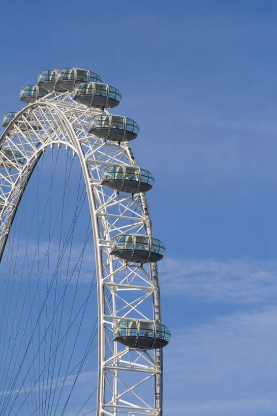 无人,竖图,室外,白天,仰视,度假,美景,城市风光,城市,英国,欧洲,伦敦,阴影,光线,影子,景观,摩天轮,首都,娱乐,伦敦眼,泰晤士河,蓝色,蓝天,天空,阳光,天,享受,休闲,景色,放松,晴朗,西欧,大不列颠,威斯敏斯特市,大不列颠及北爱尔兰联合王国,万里无云,大不列颠联合王国,日不落英帝国,雾都,千禧之轮,晴空,晴空万里,彩图,低角度拍摄