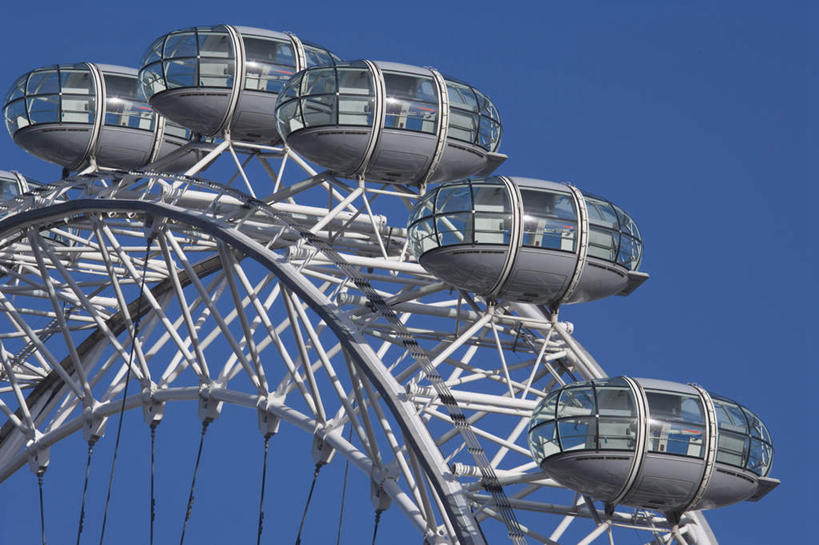 无人,横图,室外,白天,仰视,旅游,度假,游戏,标志建筑,地标,建筑,英国,欧洲,伦敦,阴影,光线,影子,摩天轮,首都,玩,娱乐,建设,伦敦眼,泰晤士河,蓝色,蓝天,天空,阳光,天,享受,休闲,旅游胜地,放松,游乐设施,晴朗,活动,西欧,发泄,消遣,智力,大不列颠,威斯敏斯特市,大不列颠及北爱尔兰联合王国,万里无云,宣泄,大不列颠联合王国,日不落英帝国,雾都,千禧之轮,晴空,晴空万里,玩耍,嬉戏,彩图,低角度拍摄