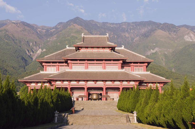 无人,横图,室外,白天,仰视,旅游,度假,草地,山,植物,楼梯,标志建筑,地标,建筑,大理,中国,亚洲,阴影,光线,影子,阶梯,山峰,云,云朵,山峦,云彩,娱乐,建设,云南,台阶,草,树,树木,蓝色,绿色,白云,蓝天,天空,阳光,自然,天,享受,休闲,旅游胜地,放松,生长,晴朗,成长,鼎,东亚,云南省,中华人民共和国,西南地区,崇圣寺,滇,大理州,大理白族自治州,晴空,彩图,低角度拍摄