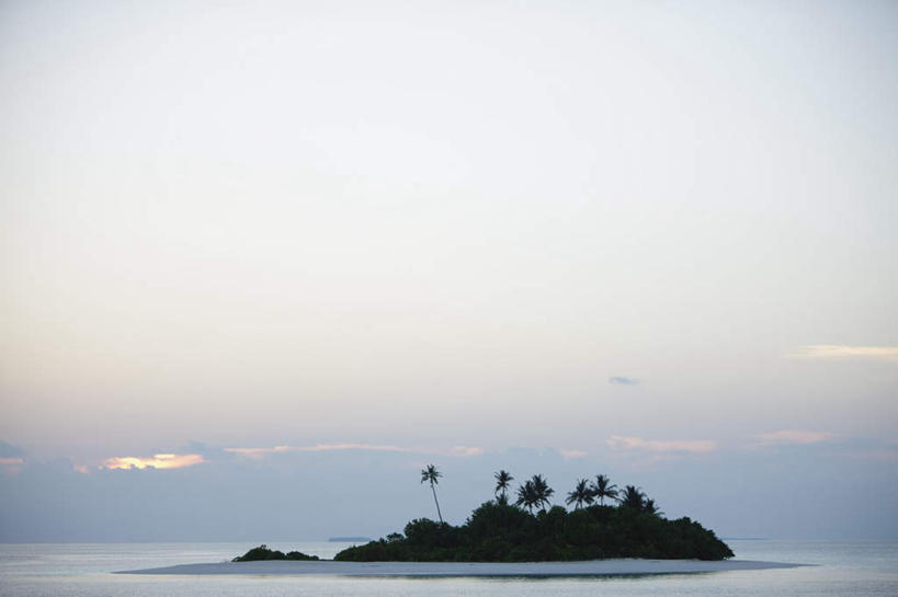 无人,横图,室外,白天,正面,旅游,度假,安全,岛屿,日落,植物,马尔代夫,亚洲,阴影,平静,光线,影子,岛,晚霞,霞光,落日,首都,娱乐,树,树木,绿色,阳光,自然,黄昏,享受,休闲,彩霞,放松,生长,成长,宁静,南亚,和平,安详,马尔代夫共和国,太平,安适,安好,宁靖,夕照,马累,列岛,群岛,诸岛,夕阳,彩图,斜阳