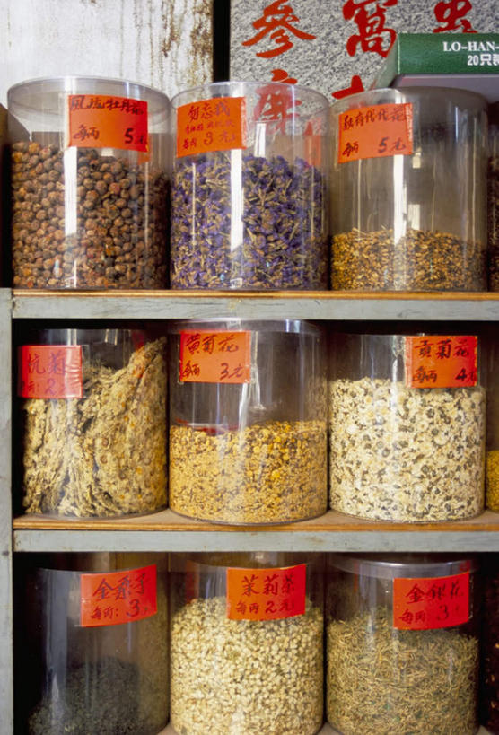 海鲜,无人,商店,竖图,室内,白天,正面,购物,消费,超市,一排,许多,整齐,并列,并排,标志,罐子,数字,文字,字符,很多,标识,水产,货架,海洋生物,架子,玻璃制品,排列,玻璃瓶,瓶子,干货,汉字,价格,金融,百货,阿拉伯数字,队列,中文,水生动物,海产品,陈列架,平行,水生物,选购,贸易,百货公司,海底动物,价钱,血拼,国文,华文,超市货架,代价,彩图,购物商场,购物中心,商业中心