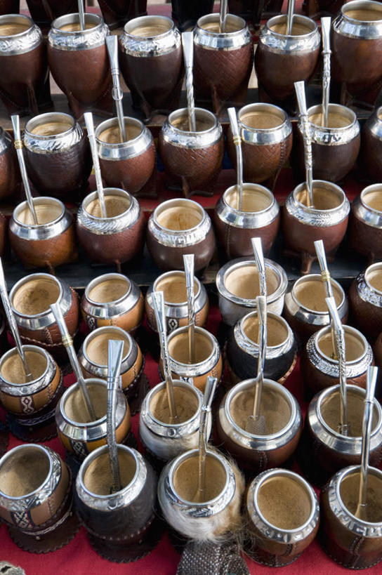 无人,商店,竖图,俯视,室外,白天,购物,度假,幸福,消费,美景,茶,城市风光,城市,杯子,乌拉圭,一排,许多,阴影,整齐,光线,影子,勺子,陶瓷,景观,茶叶,陶瓷制品,首都,娱乐,商铺,排列,阳光,马克杯,水杯,调羹,汤匙,享受,休闲,温馨,景色,南美,放松,乐趣,金融,南美洲,提神,舒适,拉丁美洲,队列,美洲,醒脑,选购,贸易,亚美利加洲,血拼,南亚美利加洲,市肆,商号,蒙得维的亚,乌拉圭东岸共和国,南美瑞士,彩图,高角度拍摄,店铺