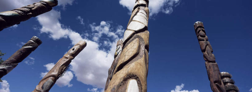 无人,横图,室外,白天,仰视,旅游,度假,名胜古迹,标志建筑,地标,建筑,雕塑,澳大利亚,阴影,节日,遗迹,艺术,装饰,光线,雕刻,雕像,符号,影子,柱子,云,云朵,云彩,古迹,文化,文物,娱乐,建设,古建筑,蓝色,白云,蓝天,天空,阳光,工艺品,天,祈祷,享受,休闲,健康,旅游胜地,放松,许愿,宗教,信仰,晴朗,纪念,祈求,美术,主题,图腾,大洋洲,澳洲,陈列,古文明,南方大陆,功能,美学,澳大利亚联邦,新州,新南威尔士,新南威尔士州,布罗肯希尔,平安,晴空,彩图,低角度拍摄