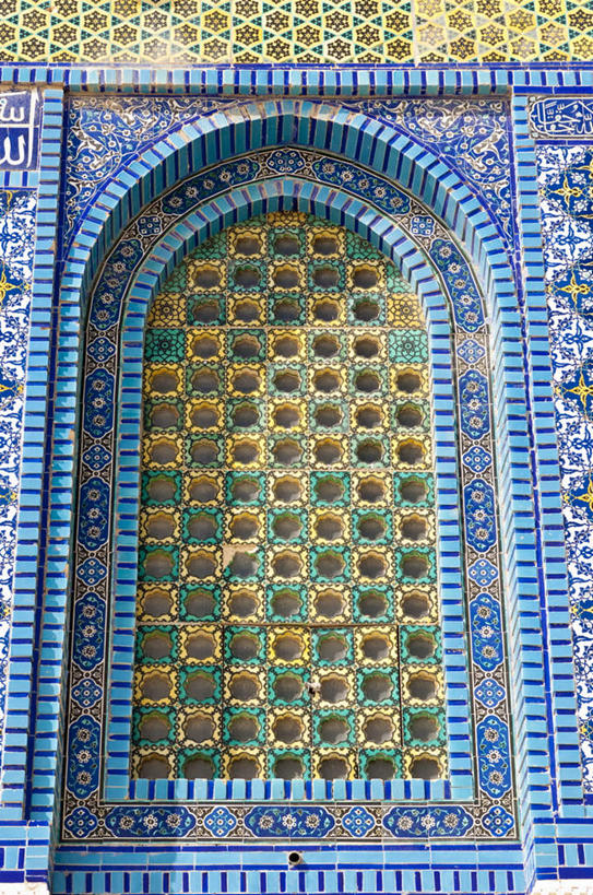 无人,竖图,室外,白天,仰视,旅游,度假,绘画,名胜古迹,标志建筑,地标,建筑,巴勒斯坦,亚洲,阴影,节日,遗迹,艺术,装饰,光线,影子,墙,首都,古迹,文化,文物,娱乐,建设,古建筑,壁画,墙壁,墙面,阳光,祈祷,享受,休闲,健康,旅游胜地,放松,许愿,宗教,信仰,纪念,华丽,修饰,祈求,点缀,伊斯兰教,清真寺,西亚,古文明,衬托,美观,雅致,雅观,巴勒斯坦国,耶路撒冷,岩石清真寺,圆顶清真寺,平安,画画,彩图,低角度拍摄