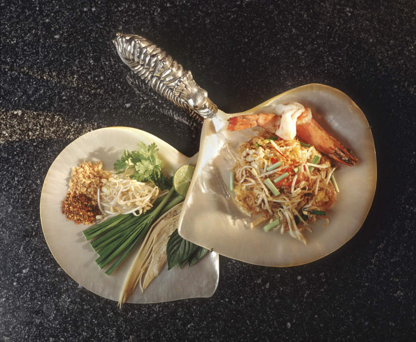 海鲜,面食,面条,无人,横图,俯视,室内,白天,烹饪,中餐,桌面,桌子,蔬菜,蒜,餐具,泰国,亚洲,阴影,新鲜,光线,碟子,盘,影子,大理石,豆芽,面,虾,料理,食品,水产,菜肴,美食,海洋生物,食物,阳光,盘子,碟,中式,东南亚,佳肴,有机食品,绿色食品,蒜苗,水生动物,海产品,豆芽菜,水生物,海底动物,芽苗菜,泰王国,蒜薹,蒜毫,蒜苔,大理石制品,彩图,高角度拍摄