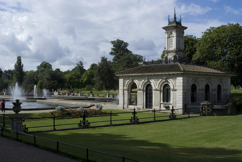 无人,横图,室外,白天,正面,旅游,度假,草地,草坪,植物,喷泉,英国,欧洲,伦敦,阴影,光线,影子,景观,云,云朵,首都,云彩,文化,娱乐,肯辛顿花园,草,树,树木,蓝色,绿色,白云,蓝天,天空,阳光,自然,天,品味,享受,休闲,放松,生长,晴朗,成长,西欧,水景,大不列颠,大不列颠及北爱尔兰联合王国,美观,大不列颠联合王国,日不落英帝国,雾都,设计,晴空,彩图