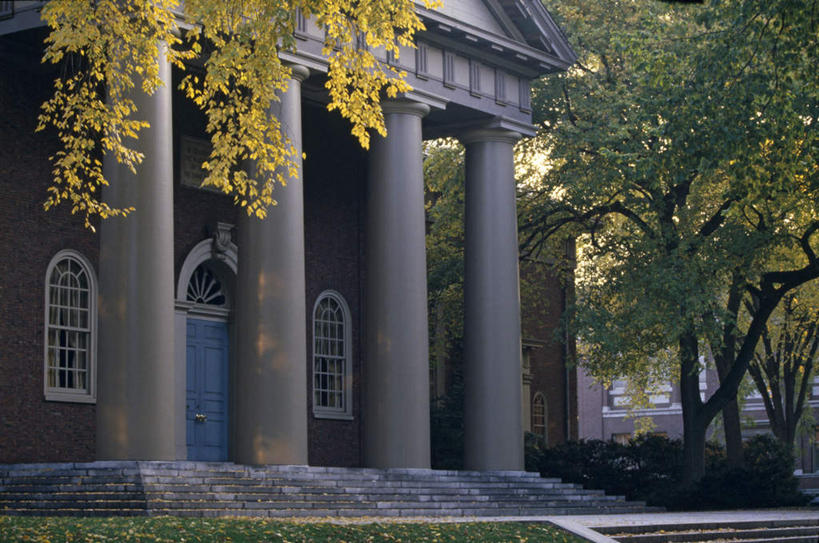 无人,家,横图,室外,白天,正面,度假,草地,草坪,美景,植物,窗户,城市风光,城市,美国,一排,阴影,整齐,光线,影子,柱子,房屋,屋子,景观,娱乐,楼房,玻璃窗,住宅,草,树,树木,排列,绿色,阳光,自然,享受,休闲,景色,放松,生长,成长,北美,北美洲,队列,美洲,波士顿,马萨诸塞州,麻州,麻省,首府,马萨诸塞,麻塞诸塞,老殖民地,海湾之州,美国雅典,豆豆城,宇宙的中心,山上的城,超验城,北亚美利加洲,亚美利加洲,哈佛大学,彩图,房子