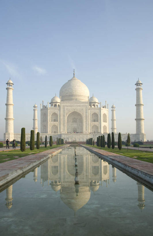 无人,竖图,室外,白天,正面,旅游,度假,河流,名胜古迹,水,植物,地标,泰姬陵,印度,亚洲,一排,阴影,波纹,朦胧,模糊,遗迹,整齐,光线,影子,墙,河水,水流,云,云朵,涟漪,云彩,古迹,文物,娱乐,古建筑,墙壁,墙面,树,树木,排列,蓝色,绿色,白色,白云,倒影,蓝天,水纹,天空,阳光,自然,波浪,天,享受,休闲,旅游胜地,放松,生长,晴朗,成长,倒映,陵墓,队列,南亚,古文明,世界文化遗产,泰姬.马哈尔陵,伊斯兰建筑,水晕,泰姬玛哈,世界七大奇迹,反照,泰吉.玛哈尔陵,晴空,彩图,标志性建筑