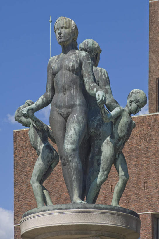 无人,家,站,竖图,室外,白天,仰视,旅游,度假,标志建筑,地标,建筑,雕塑,挪威,欧洲,阴影,朦胧,模糊,艺术,装饰,光线,雕刻,雕像,影子,房屋,屋子,首都,注视,娱乐,建设,楼房,住宅,蓝色,蓝天,天空,阳光,工艺品,天,观察,看,站着,享受,休闲,旅游胜地,放松,晴朗,观看,纪念,美术,察看,斯堪的纳维亚,关注,北欧,斯堪的纳维亚半岛,主题,陈列,万里无云,奥斯陆,功能,美学,挪威王国,晴空,晴空万里,站立,彩图,低角度拍摄,全身,房子