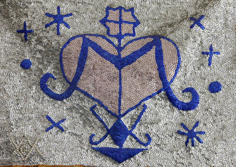 无人,横图,室内,特写,白天,正面,旅游,度假,绘画,石头,标志建筑,地标,建筑,海地,节日,艺术,装饰,石子,墙,文化,娱乐,建设,壁画,墙壁,墙面,蓝色,祈祷,享受,休闲,健康,旅游胜地,放松,许愿,宗教,信仰,纪念,华丽,修饰,祈求,点缀,徽章,北美,北美洲,美洲,北亚美利加洲,亚美利加洲,衬托,美观,雅致,雅观,海地共和国,太子港,平安,石块,岩石,画画,彩图