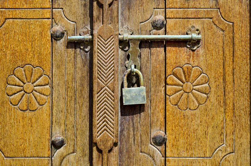 无人,横图,室外,特写,白天,正面,度假,安全,美景,门,城市风光,城市,阿联酋,亚洲,阴影,花纹,装饰,光线,木制,影子,景观,防护,娱乐,锁,阳光,木制品,门框,享受,休闲,景色,放松,保护,华丽,修饰,点缀,挂锁,西亚,保险,私密,阿拉伯联合酋长国,保全,周全,安稳,安定,防盗,衬托,美观,雅致,雅观,沙迦酋长国,沙迦,平安,彩图