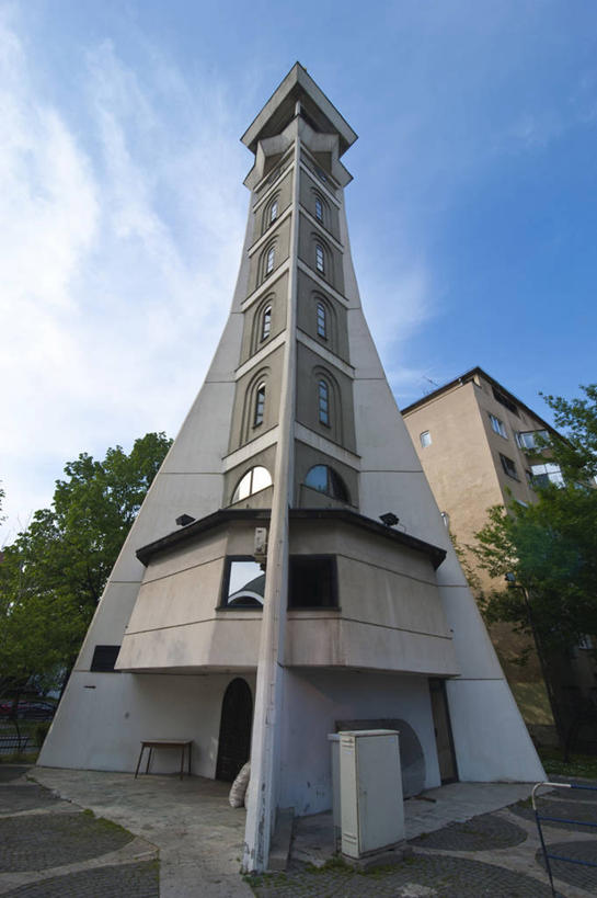 无人,家,教堂,竖图,室外,白天,仰视,度假,美景,植物,窗户,城市风光,城市,欧洲,马其顿,阴影,节日,光线,影子,房屋,屋子,景观,云,云朵,公寓,首都,云彩,文化,娱乐,洋房,楼房,玻璃窗,住宅,树,树木,蓝色,绿色,白云,蓝天,天空,阳光,自然,天,祈祷,享受,休闲,健康,景色,放松,许愿,宗教,信仰,生长,晴朗,成长,纪念,祈求,基督教,天主教,信念,马其顿共和国,斯科普里,平安,晴空,彩图,低角度拍摄,房子,大教堂,礼拜堂