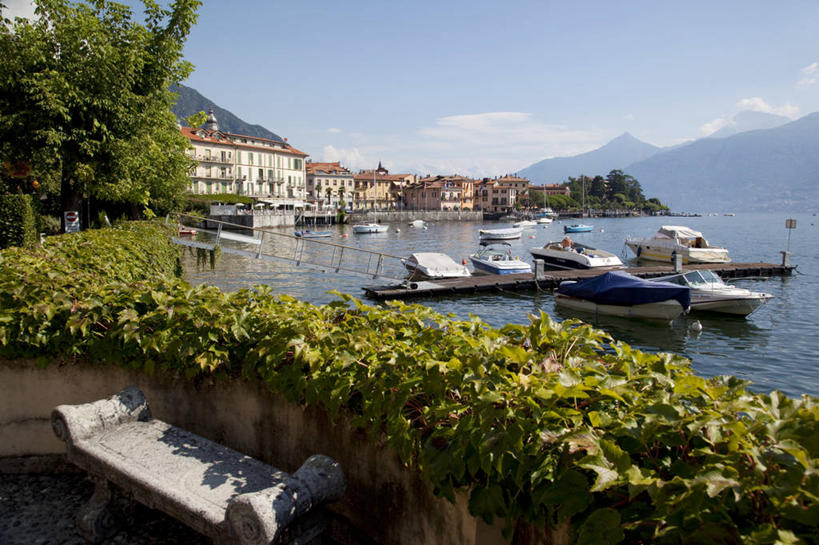 无人,家,码头,横图,室外,白天,正面,度假,湖,湖泊,石头,美景,山,山脉,水,植物,城市风光,城市,港口,船,叶子,椅子,意大利,欧洲,阴影,光线,石子,影子,房屋,屋子,湖面,景观,山顶,山峰,水流,水面,云,云朵,游艇,绿叶,山峦,云彩,娱乐,楼房,住宅,树,树木,蓝色,绿色,白云,倒影,蓝天,天空,阳光,自然,交通工具,湖水,群山,天,享受,休闲,嫩叶,景色,放松,生长,晴朗,成长,倒映,南欧,载具,沉积岩,伦巴第大区,意大利共和国,伦巴第,颠峰,极峰,反照,水成岩,科莫省,梅纳焦,叶,叶片,石块,岩石,晴空,彩图,房子,摆渡口,埠头,渡口,渡头,港湾,海港,货运码头,口岸,商港