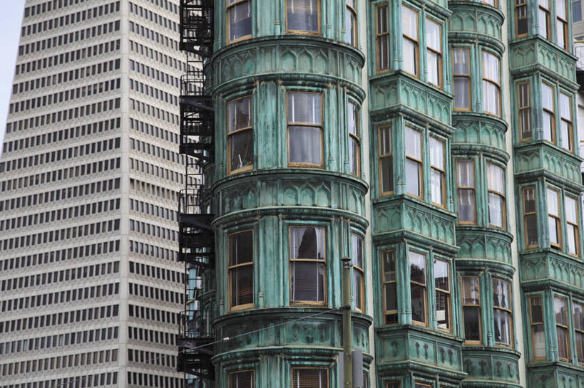 无人,高楼大厦,横图,室外,白天,仰视,度假,美景,城市风光,标志建筑,城市,大厦,地标,建筑,摩天大楼,纽约,美国,阴影,光线,影子,景观,云,云朵,建筑群,曼哈顿,云彩,娱乐,建设,蓝色,白云,蓝天,天空,阳光,天,享受,休闲,景色,放松,晴朗,北美,北美洲,美洲,第五大道,纽约州,帝国之州,帝国州,北亚美利加洲,亚美利加洲,纽约第五街,福勒大厦,熨斗大厦,晴空,彩图,低角度拍摄,大楼,高层建筑,高楼,摩天楼,曼哈顿岛