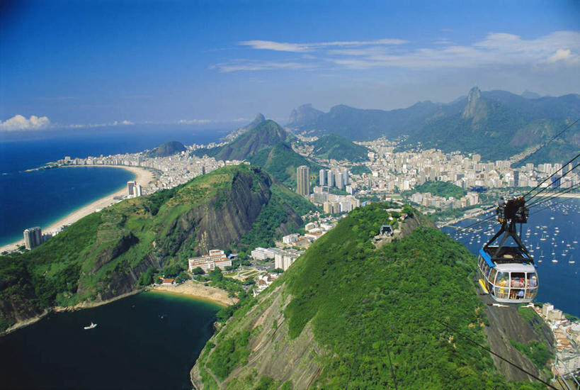 无人,家,码头,横图,俯视,航拍,室外,白天,旅游,度假,草地,草坪,岛屿,海浪,海洋,美景,沙滩,山,山脉,植物,港口,巴西,阴影,光线,电缆,沙子,影子,房屋,屋子,岛,海岸,景观,浪花,山峰,云,云朵,沙地,山峦,云彩,娱乐,楼房,住宅,缆车,草,树,树木,蓝色,绿色,白云,蓝天,天空,自然,海水,交通工具,群山,天,享受,休闲,景色,南美,放松,生长,晴朗,成长,南美洲,拉丁美洲,鸟瞰,自然风光,美洲,里约热内卢,海景,索道,里约热内卢州,巴西联邦共和国,首府,亚美利加洲,南亚美利加洲,里约热内卢市,缆索铁路,科巴卡巴纳海滩,科帕卡巴纳海滩,大海,风浪,海,海水的波动,海滩,近岸浪,列岛,群岛,涌浪,诸岛,晴空,彩图,高角度拍摄,房子,摆渡口,埠头,渡口,渡头,港湾,海港,货运码头,口岸,商港