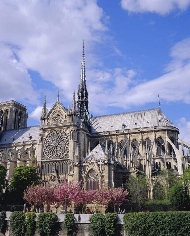 无人,教堂,竖图,室外,白天,正面,度假,河流,美景,水,植物,窗户,城市风光,城市,法国,巴黎,欧洲,一排,阴影,节日,整齐,并列,并排,光线,影子,墙,河水,景观,水流,云,云朵,云彩,文化,娱乐,玻璃窗,墙壁,墙面,树,树木,排列,蓝色,绿色,白云,蓝天,天空,阳光,自然,天,祈祷,享受,休闲,健康,景色,放松,许愿,宗教,信仰,生长,晴朗,成长,纪念,祈求,基督教,队列,天主教,塞纳河,平行,信念,法兰西共和国,法兰西第五共和国,城岛,西岱岛,西堤岛,平安,晴空,彩图,大教堂,礼拜堂