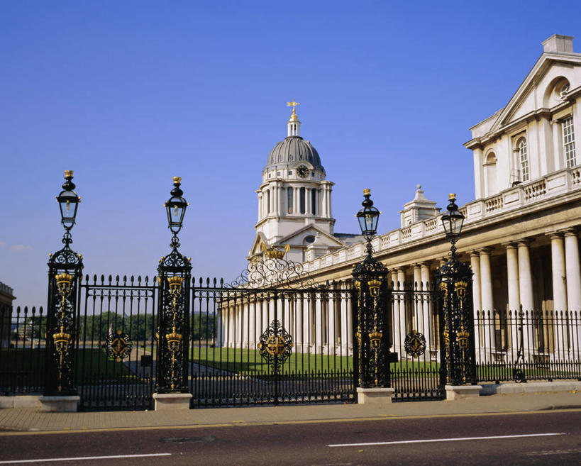 无人,学校,教学楼,栏杆,横图,室外,白天,正面,度假,草地,草坪,美景,植物,窗户,门,城市风光,城市,雕塑,英国,欧洲,伦敦,阴影,艺术,装饰,光线,雕刻,雕像,影子,墙,景观,围栏,首都,娱乐,校园,护栏,玻璃窗,墙壁,墙面,草,树,树木,蓝色,绿色,蓝天,天空,阳光,自然,工艺品,门框,天,享受,休闲,教室,景色,放松,生长,晴朗,成长,纪念,美术,西欧,主题,大不列颠,陈列,格林威治,大不列颠及北爱尔兰联合王国,万里无云,功能,美学,大不列颠联合王国,日不落英帝国,雾都,英国皇家海军学院,格林尼治,格林威治皇家海军学院,晴空,晴空万里,彩图,教学大楼