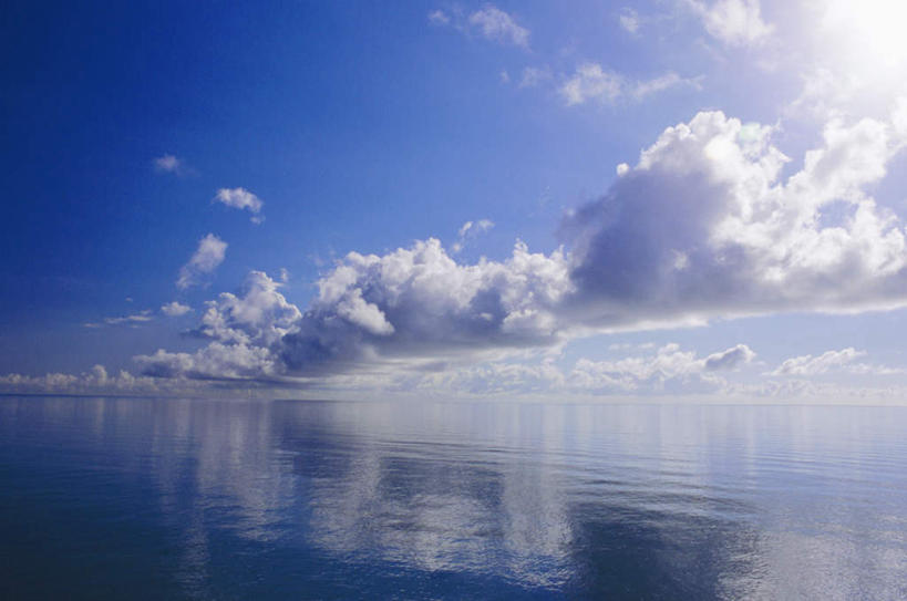 无人,横图,室外,白天,正面,旅游,度假,海浪,海洋,美景,澳大利亚,阴影,光线,影子,景观,浪花,水平线,云,云朵,辽阔,海平线,云彩,娱乐,蓝色,白云,倒影,蓝天,天空,阳光,自然,海水,天,享受,休闲,广阔,景色,放松,晴朗,一望无际,倒映,自然风光,大洋洲,澳洲,海景,昆士兰州,南方大陆,澳大利亚联邦,昆士兰,无边无际,一马平川,反照,大海,风浪,海,海水的波动,近岸浪,涌浪,晴空,彩图,水天相接,水天一线