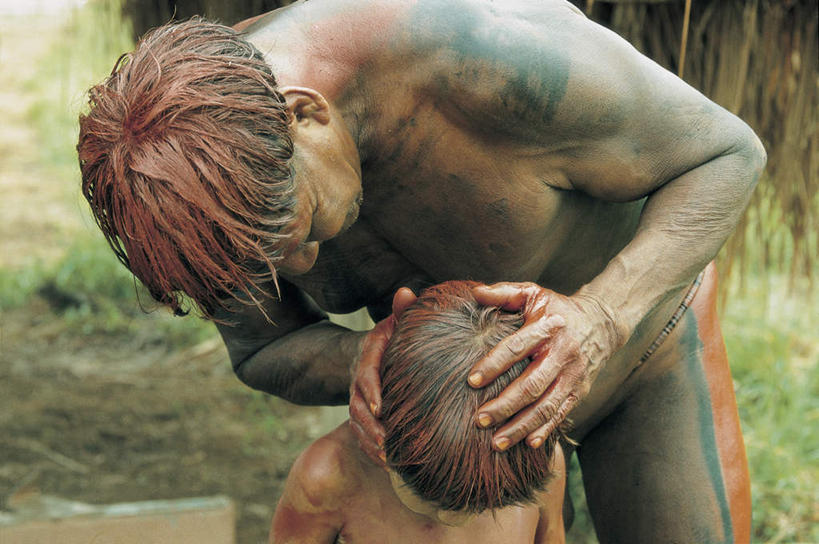 西方人,儿童,两个人,家庭,父亲,儿子,站,坐,摸,横图,室外,白天,正面,绘画,纯洁,草地,草坪,植物,欧洲,非洲,黑人,欧洲人,抚摸,弯腰,艺术,彩绘,古典,注视,文化,裸露,草,小孩,绿色,工艺品,观察,看,品味,站着,温暖,温馨,父子,一家人,父爱,可爱,童年,童趣,观看,美术,和睦,察看,高雅,关注,裸,童真,烂漫,无邪,美学,弯身,天真,男孩,男人,男性,年轻男性,非洲人,孩子,年轻人,触摸,画画,接触,站立,坐着,半身,彩图,融洽,男生